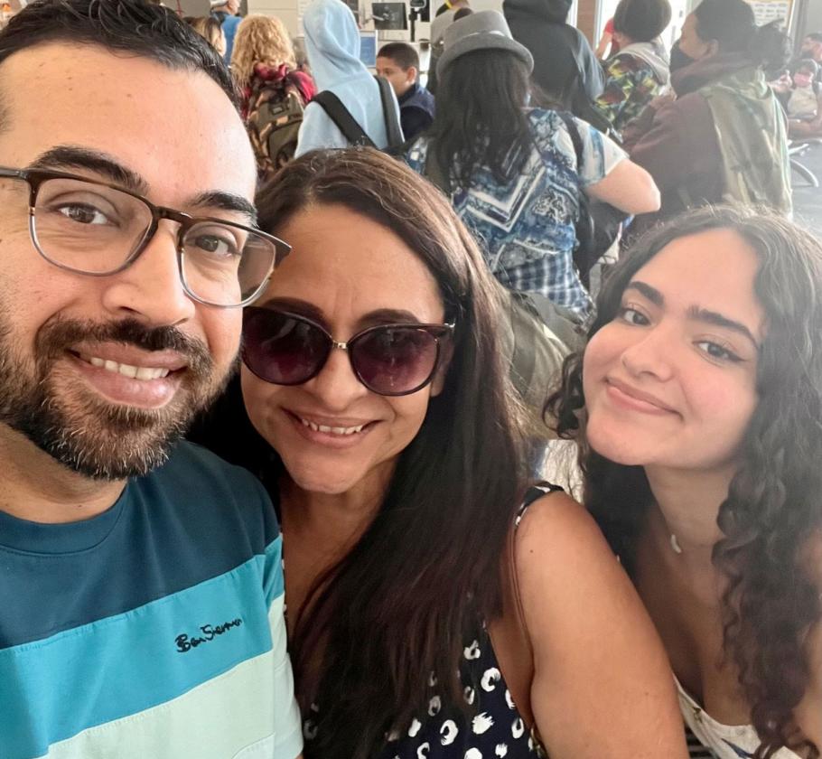 Daniel Felix and family 
